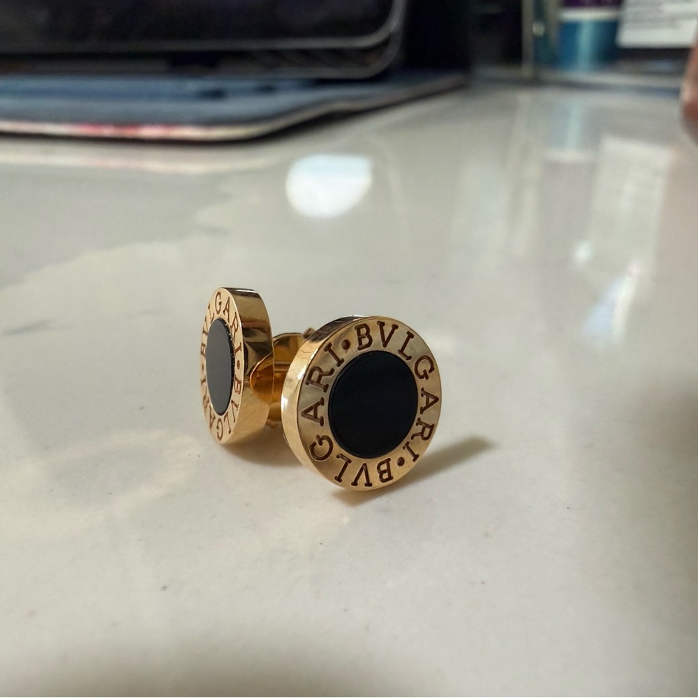 Gold earrings